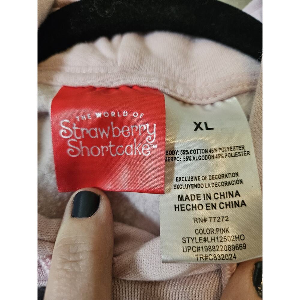 Strawberry Shortcake Women's XL Pink Pullover Hoodie Graphic - Picture 3 of 11